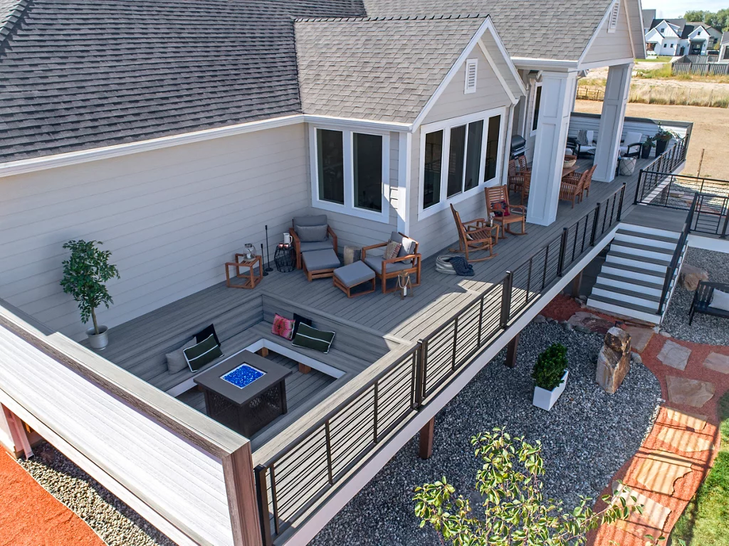 How to Clean and Maintain Deck Railing?