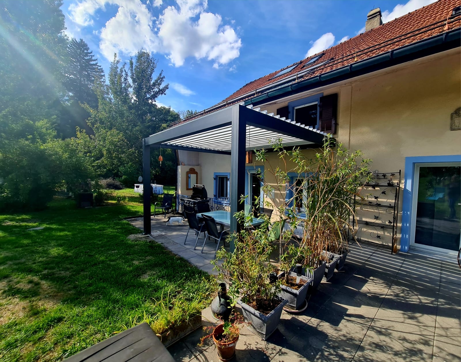 Swiss Customer Completes 4 × 3.5 m Heavy-Duty Aluminum Pergola and Shares 5-Star Review