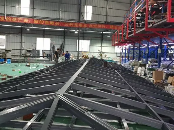 Aluminum Pergola With Louvered Roof